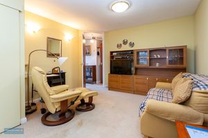 Sitting/Dining Room- click for photo gallery